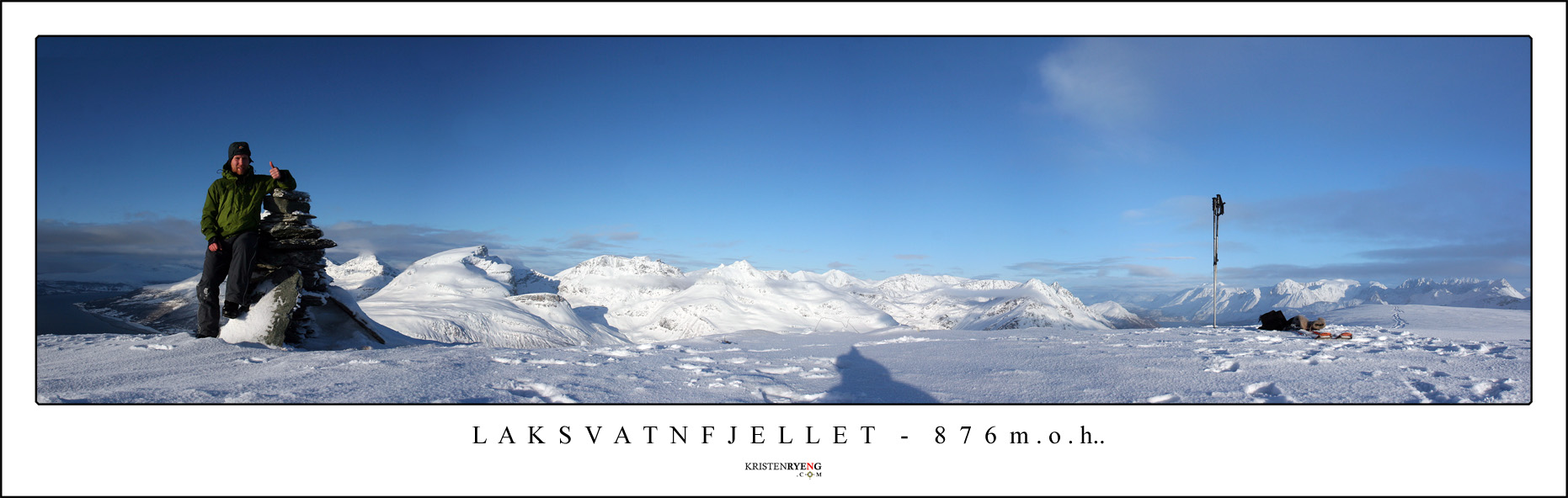 Panorama-Laksvatnfjellet.jpg - Utsikt fra Laksvatnfjellet mot Lavangsdalen til venstre i bildet og Sørfjorden og Lyngsalpene til høyre i bildet.