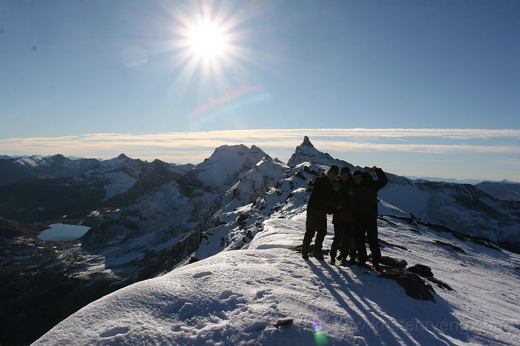 IMG_0398.JPG - Kristen, Lars, Mona og Ray på toppen av Gabrielfjellet.