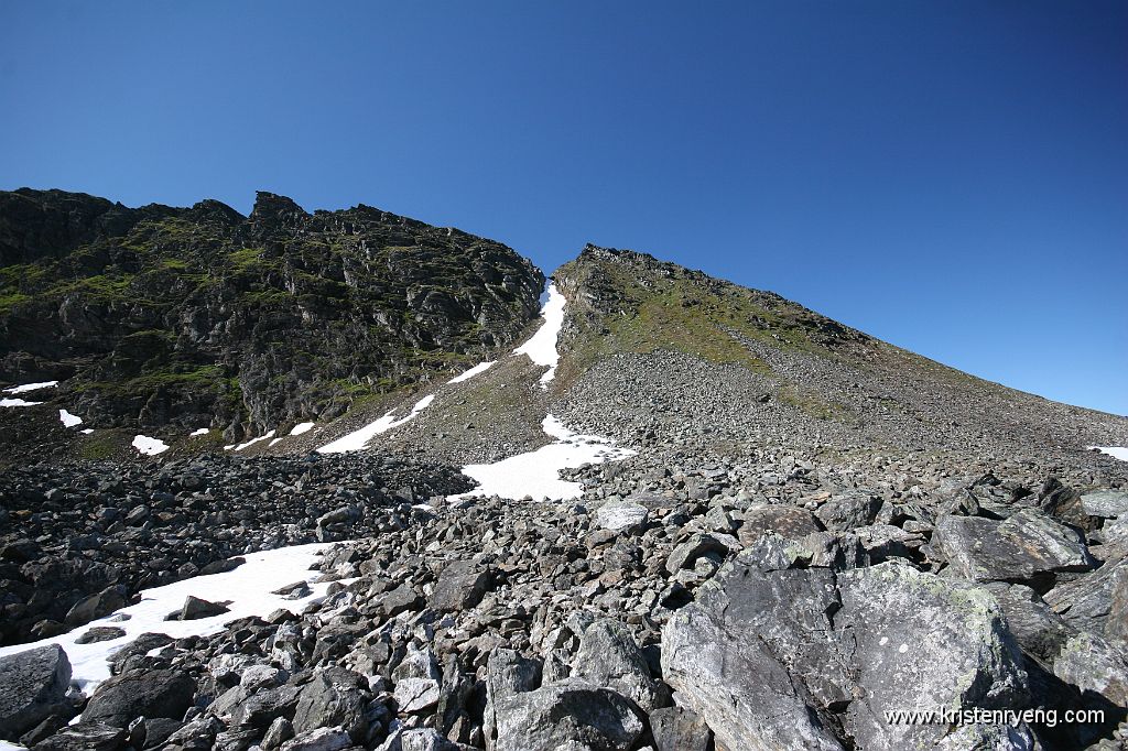 IMG_0038.JPG - Utsikt mot Maritindans topp 859 moh.