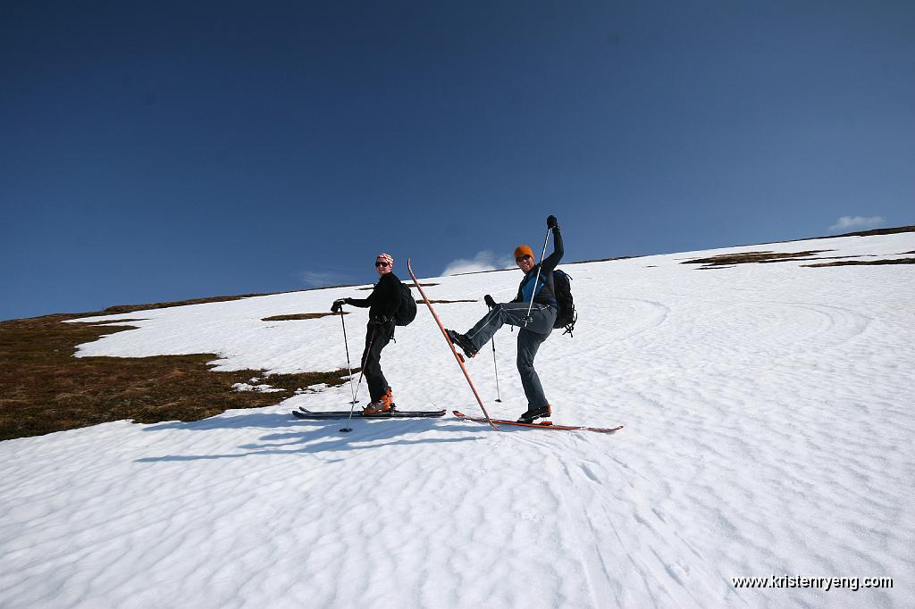 IMG_0023.JPG - Litt ski-akrobatikk hører med på fotoshoot til fjells.
