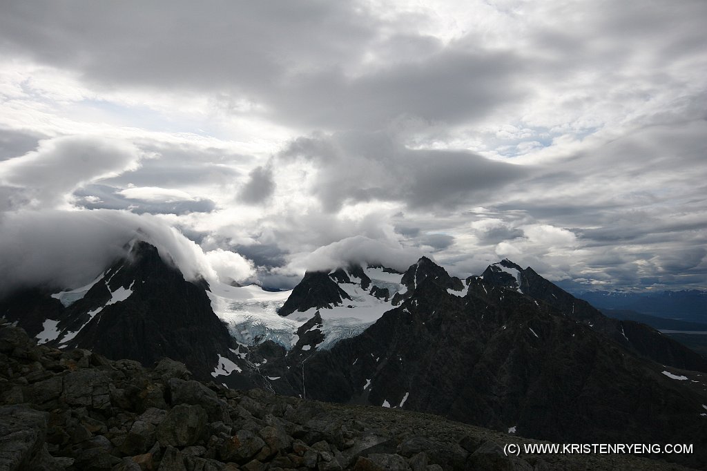 IMG_0469.JPG - Store Lenangstinden med Lenangsbreen er et imponerende fjellmassiv !